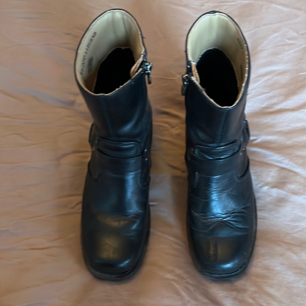 Riding boots
